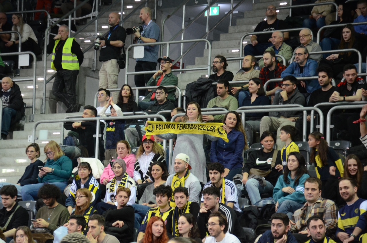 Łódź Deplasmanında Zafer ve Coşku: Fenerbahçe Medicana 3-1 Kazandı!